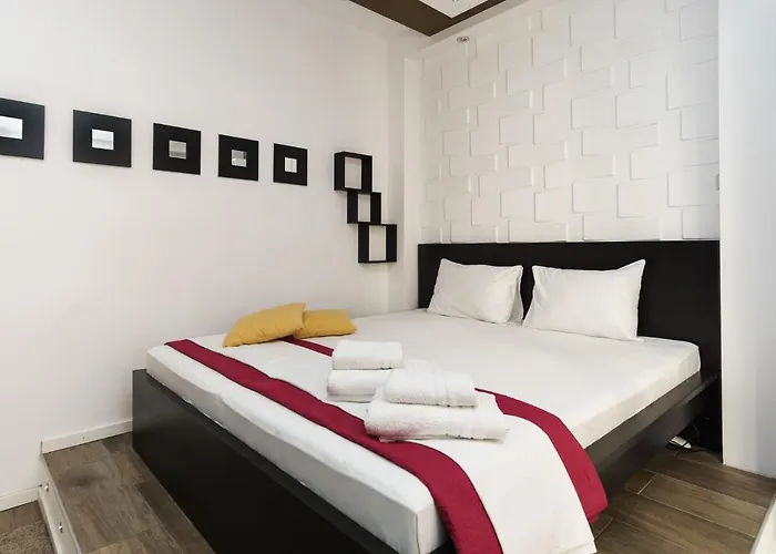 C.8 Indigo&Leon #Suite_In_City_Center